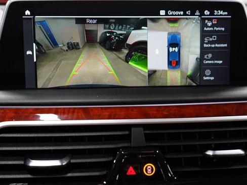 Used 2022 BMW ALPINA B7 xDrive w/ Luxury Rear Seating Package AWD/4WD image 28