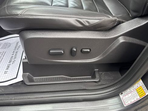 Used 2016 Ford C-MAX Energi SEL w/ Equipment Group 302A image 18