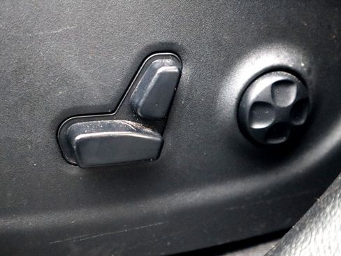 Used 2019 Jeep Cherokee Trailhawk image 60