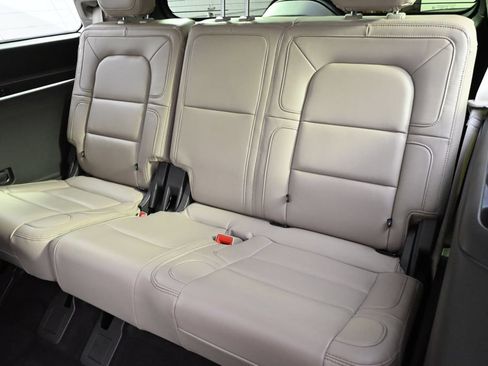 Used 2022 Lincoln Navigator Reserve AWD/4WD image 22