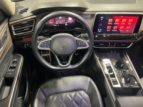 Used 2024 Volkswagen Atlas SEL Premium R-Line image 22