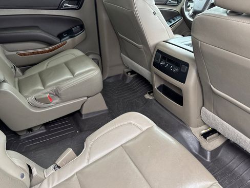 Used 2020 Chevrolet Suburban Premier w/ Max Trailering Package image 18