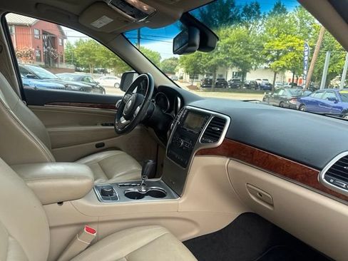 Used 2012 Jeep Grand Cherokee Limited w/ Trailer Tow Group AWD/4WD image 28
