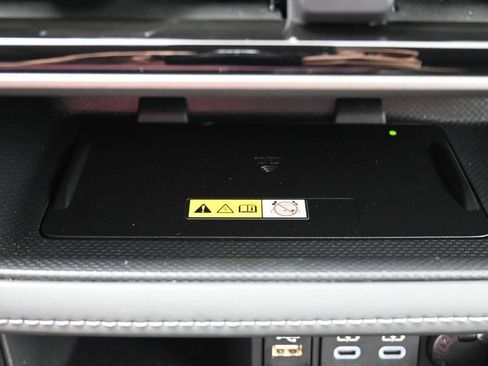 Used 2023 Toyota Highlander L AWD/4WD image 23