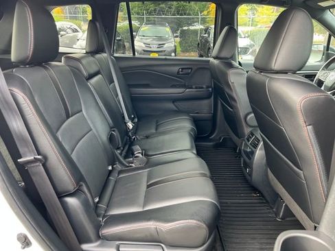 Used 2022 Honda Passport TrailSport image 12