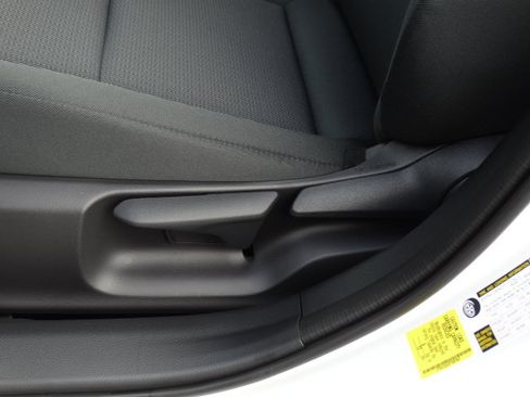 New 2026 Toyota Prius LE FWD image 9