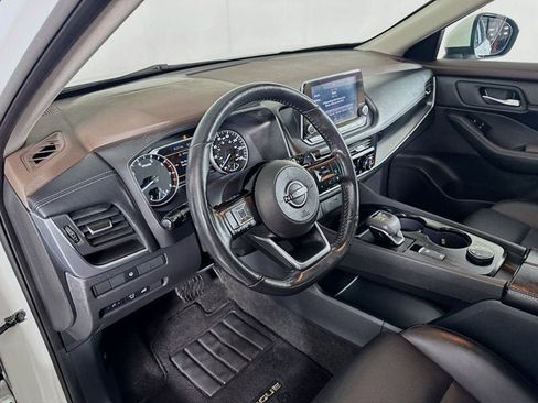 Used 2023 Nissan Rogue SV w/ SV Premium B Package image 9