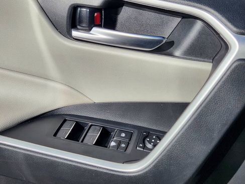 Used 2023 Toyota RAV4 XLE image 4