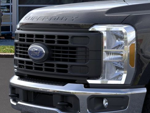 New 2026 Ford F250 XL AWD/4WD image 17