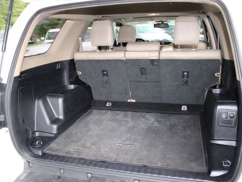 Used 2011 Toyota 4Runner SR5 w/ Premium Pkg w/Leather AWD/4WD image 24