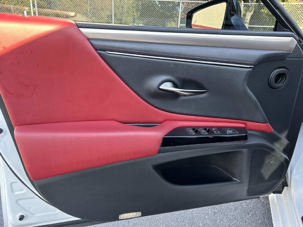 Used 2022 Lexus ES 300h F Sport w/ Accessory Package 2 FWD image 26