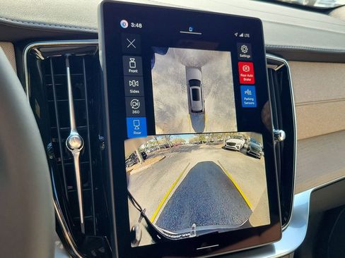 New 2026 Volvo XC90 B6 Plus w/ Protection Package Premier image 10