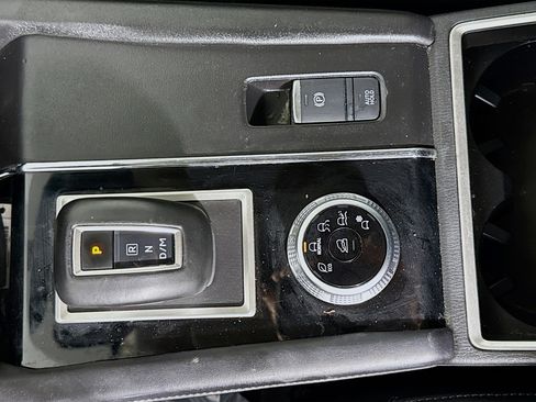 Used 2022 Mitsubishi Outlander SE image 20