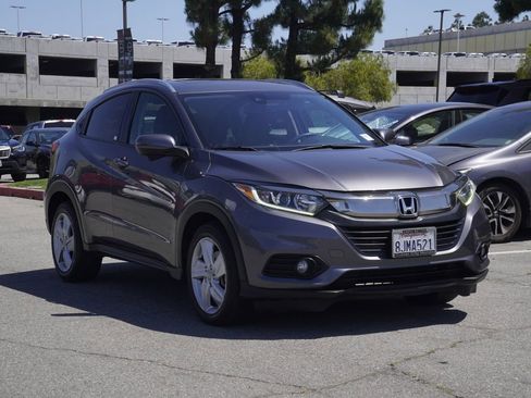 Used 2019 Honda HR-V EX-L image 2
