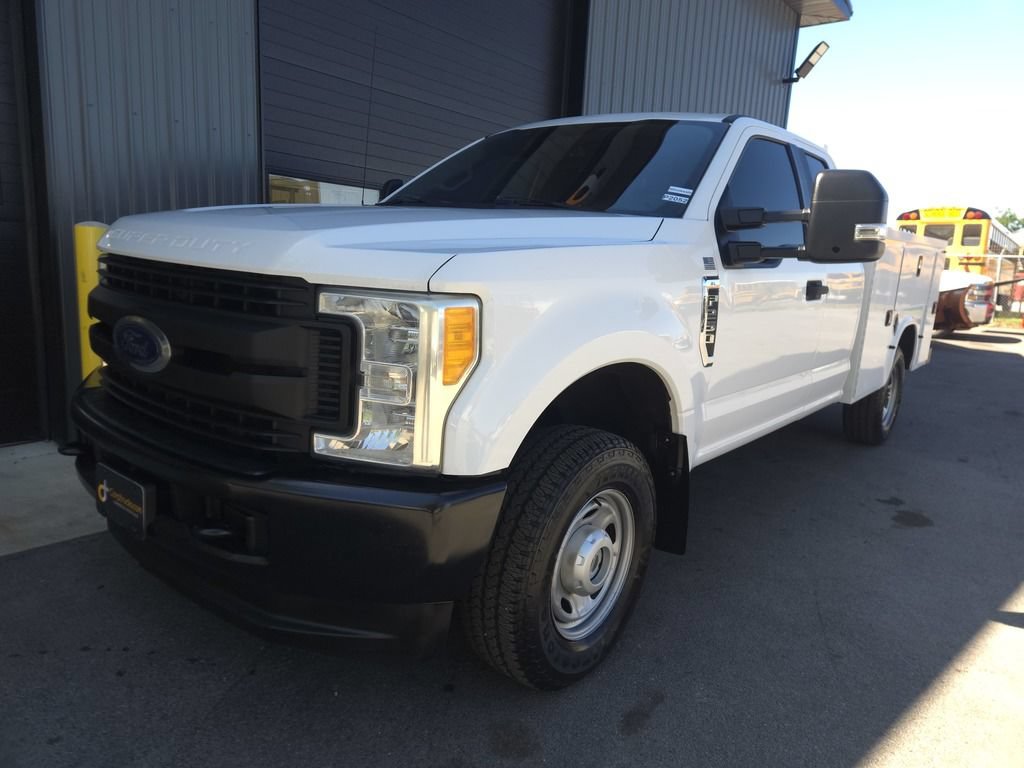 Used 2017 Ford F250 XL w/ Power Equipment Group AWD/4WD image 2