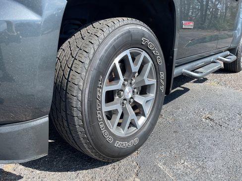 Used 2015 GMC Canyon SLE w/ All-Terrain Adventure Package image 10