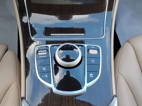 Used 2019 Mercedes-Benz GLC 300 image 23