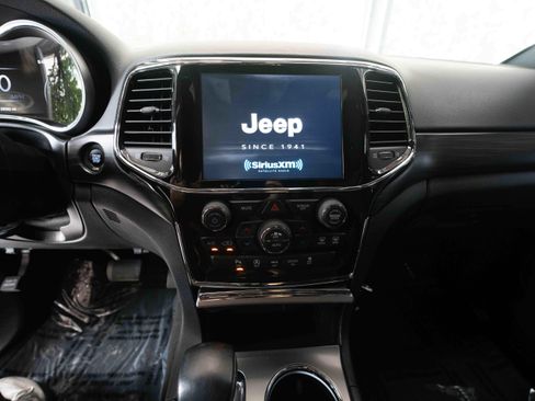 Used 2021 Jeep Grand Cherokee Laredo X AWD/4WD image 16