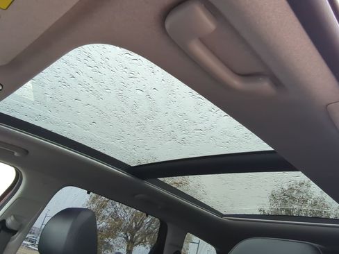 Used 2021 Hyundai Santa Fe Limited image 16