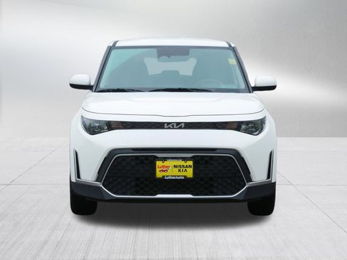 Certified 2025 Kia Soul LX w/ LX Technology Package FWD image 2
