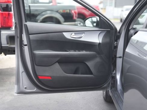 Used 2024 Kia Forte LXS w/ LXS Technology Package FWD image 30