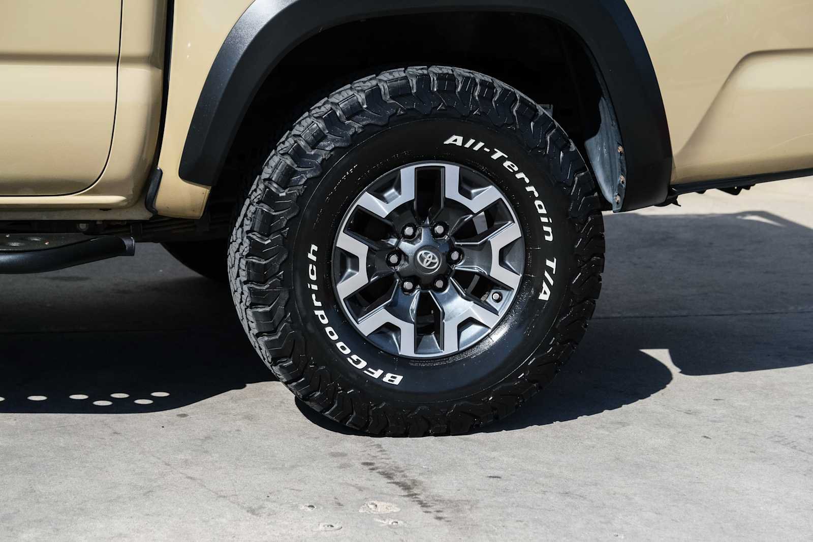 Used 2019 Toyota Tacoma TRD Off-Road AWD/4WD image 20