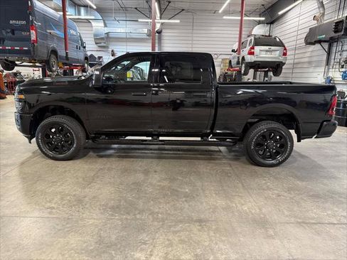 Certified 2025 RAM 2500 Big Horn AWD/4WD image 30
