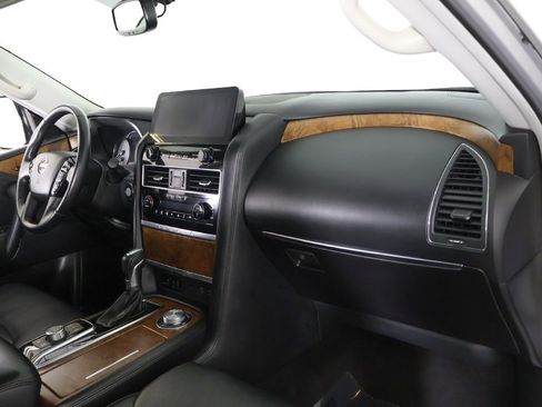 Used 2023 Nissan Armada SL image 32