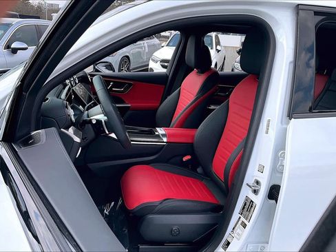 Used 2026 Mercedes-Benz GLC 300 4MATIC image 8