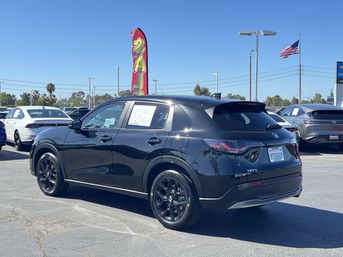 Certified 2025 Honda HR-V Sport image 3
