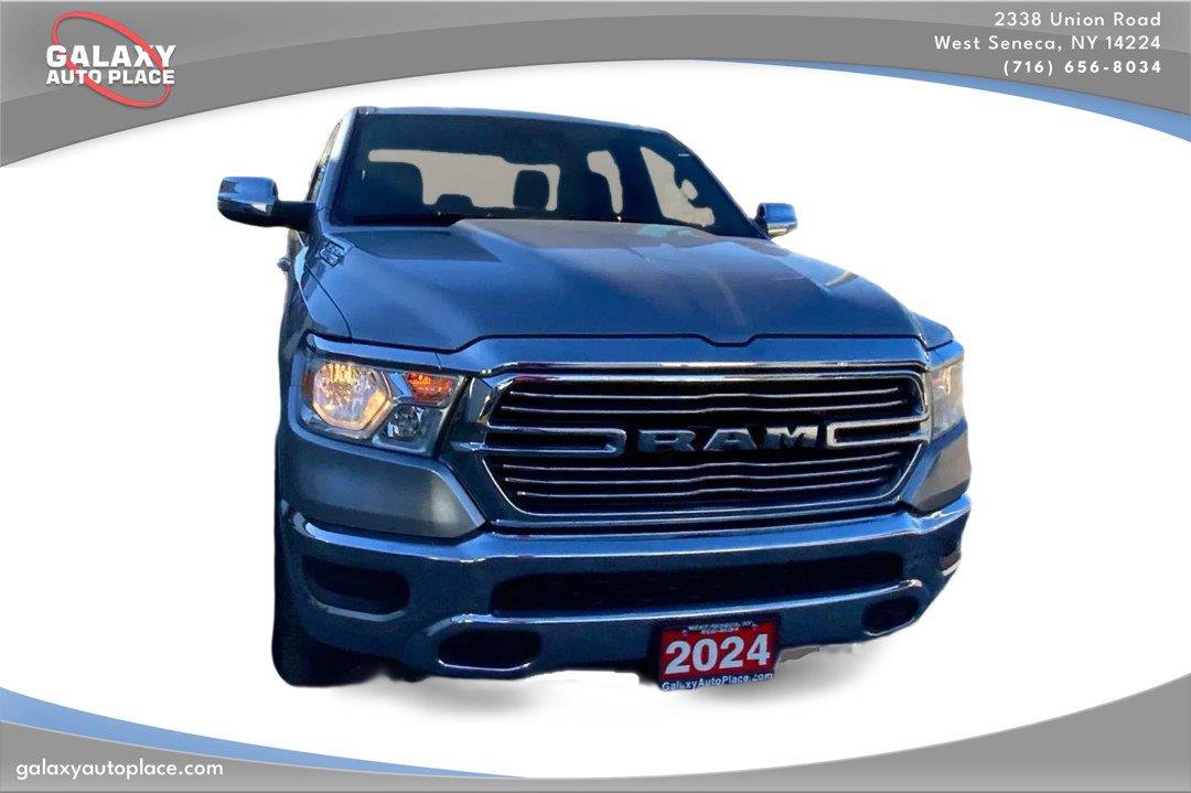 Used 2024 RAM 1500 Laramie AWD/4WD image 3