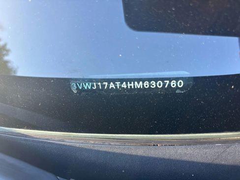 Used 2017 Volkswagen Beetle 1.8T SE image 19