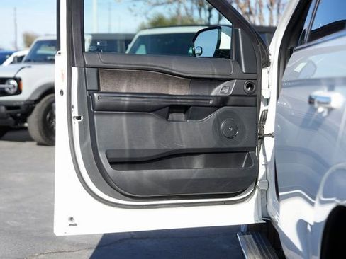 Certified 2021 Ford Expedition Limited image 32