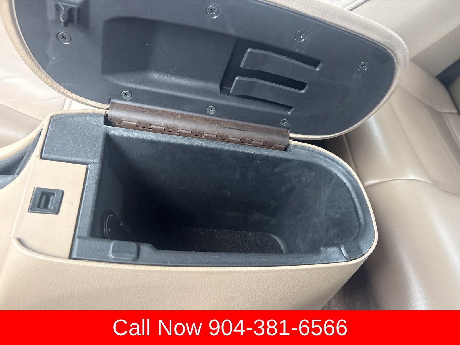 Used 2002 Ford Mustang Convertible RWD image 23