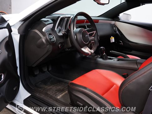 Used 2011 Chevrolet Camaro SS w/ RS Package RWD image 4