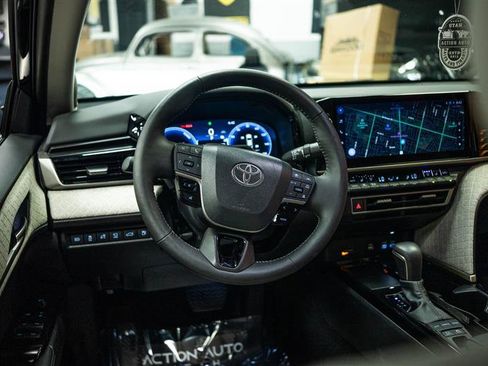 Used 2025 Toyota Camry XLE w/ Premium Plus Package FWD image 15