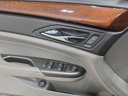 Used 2012 Cadillac SRX Luxury image 28