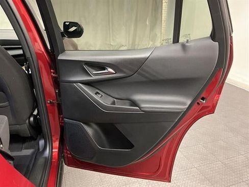New 2026 Chevrolet Equinox LT w/ LPO, Floor Liner Package AWD/4WD image 29