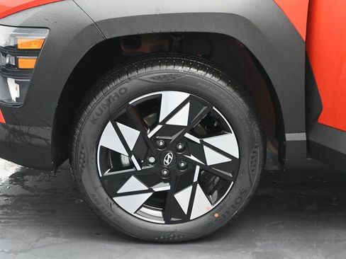 Used 2025 Hyundai Kona SEL image 37