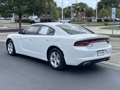 Used 2022 Dodge Charger SXT RWD image 7