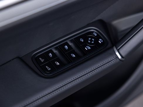 New 2026 Porsche Cayenne image 44