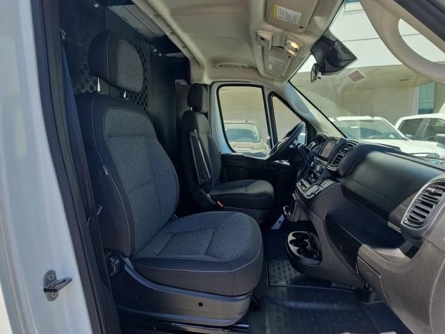 Used 2025 RAM ProMaster 2500 w/ U-Haul Equipment Group FWD image 25
