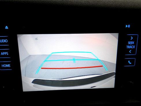 Used 2015 Toyota Sienna LE image 31