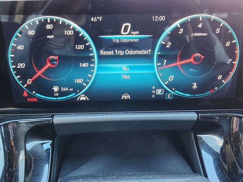 Used 2022 Mercedes-Benz GLA 250 GLA 250 image 14