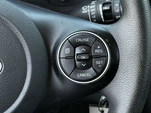 Used 2021 Kia Soul LX FWD image 14