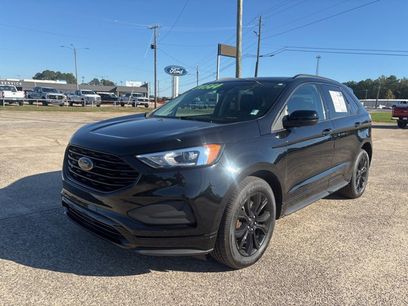 Used 2022 Ford Edge SE w/ Black Appearance Package