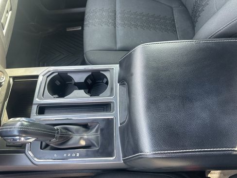 Used 2018 Ford F150 XLT w/ Equipment Group 302A Luxury image 19