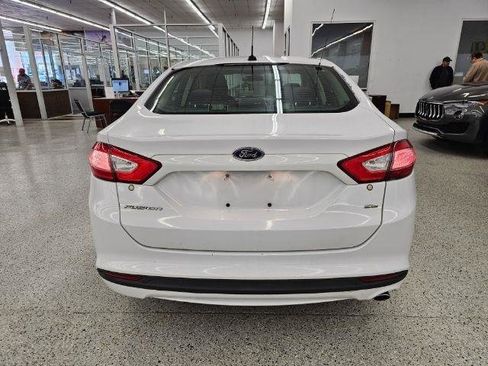 Used 2014 Ford Fusion SE image 5