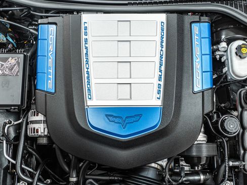 Used 2010 Chevrolet Corvette ZR1 w/ Preferred Equipment Group RWD image 12