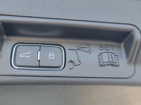 New 2025 Ford Explorer Active w/ Active Comfort Package image 13